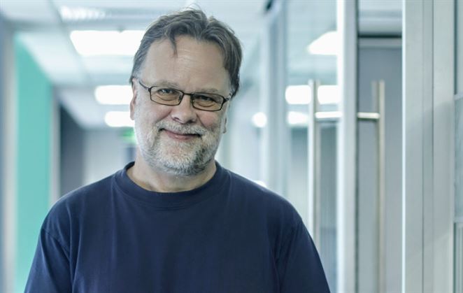 Podnikanie, regulácie a samoorganizácia v mestách. Prednášať bude David Andersson
