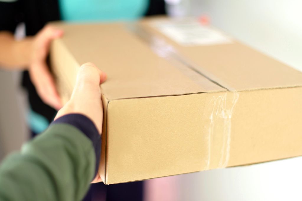 Malé e-shopy narazili na obalovú legislatívu a obmedzujú cezhraničný predaj