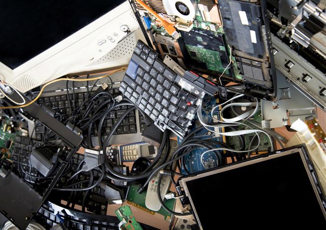Mladí ľudia radšej predajú ako recyklujú elektroniku