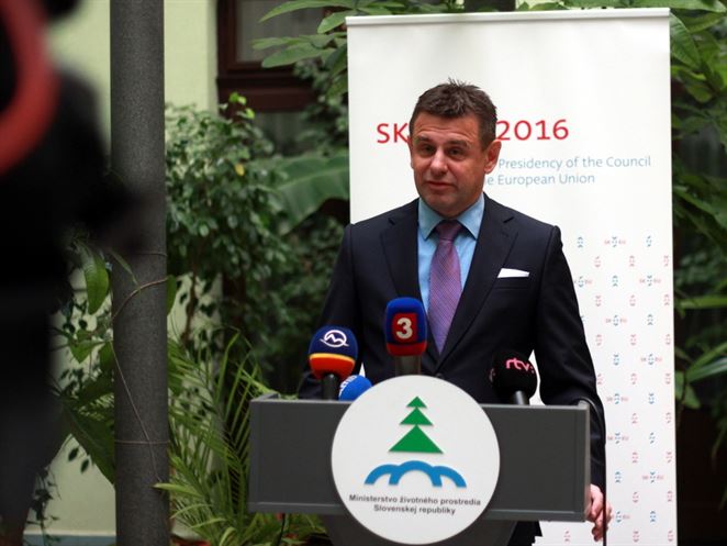 Ministerstvo rozdá na čierne skládky ďalšie štyri milióny