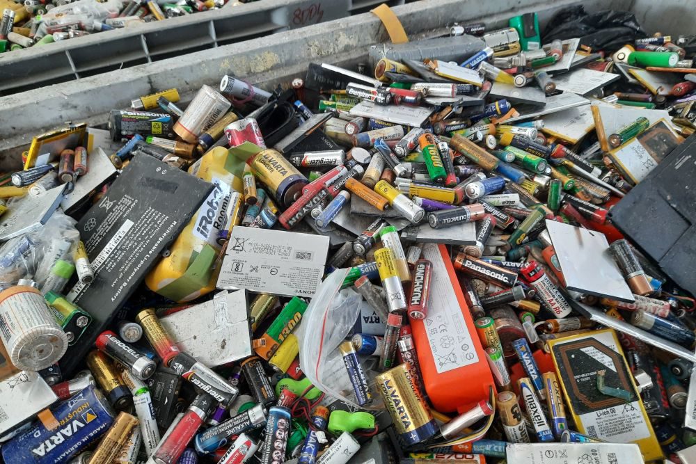 Medzinárodný deň elektroodpadu: Zásuvky slovenských domácností skrývajú poklady aj hrozbu