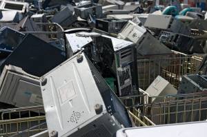 Ministerstvo sprísni kontrolu nelegálnych zberačov elektrozariadení