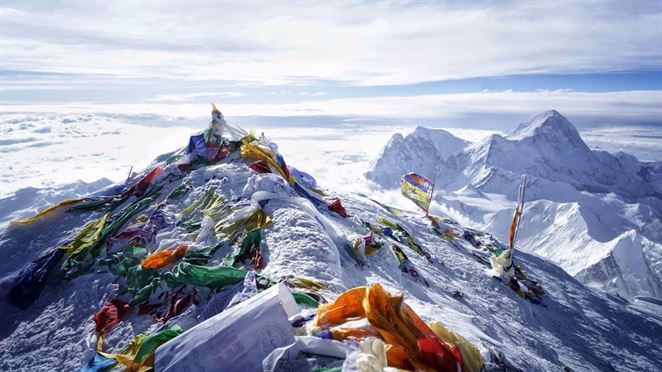 Od hlbín mora až po vrchol sveta: Odpadky sú problémom aj na Mount Evereste
