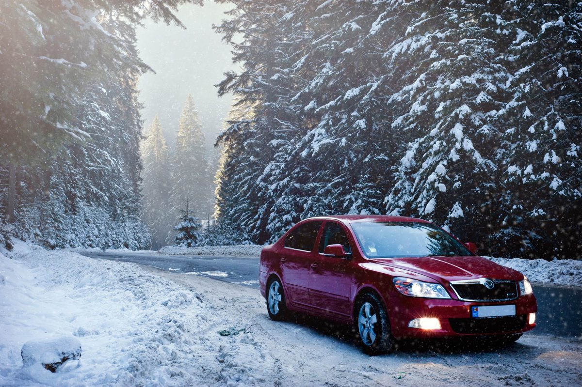 Zimná cesta bez nepríjemných prekvapení: ako pripraviť auto aj garáž