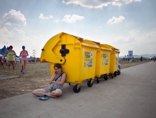 Na letných hudobných festivaloch v Česku používajú vratné plastové poháre