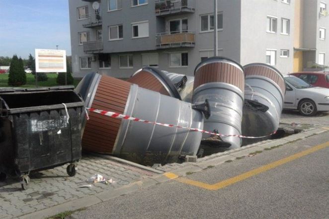 S polopodzemnými kontajnermi v Šali sa pohrala silná búrka