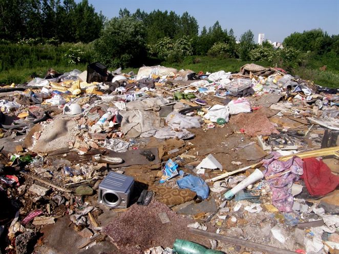 Poplatok za uloženie odpadu z čiernych skládok sa zaraďuje do položky 1