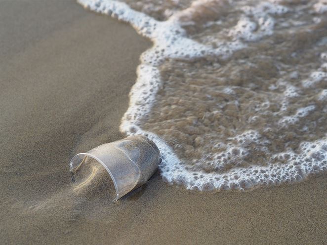 Veľká časť plastov v oceánoch nepochádza zo súše