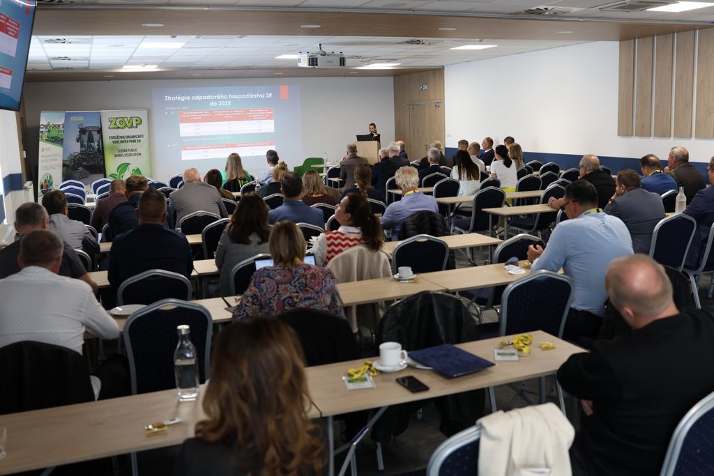 Kongres ZOVP spojil odborný program s výstavou. Pozrite si našu fotogalériu