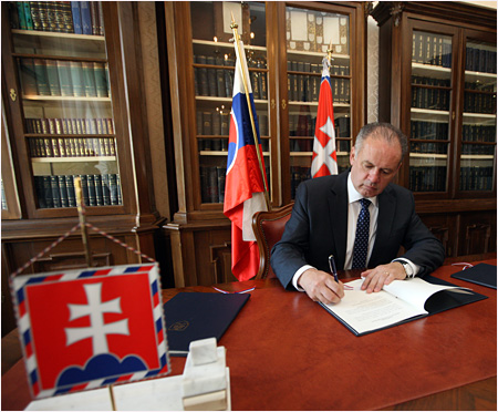 Prezident Andrej Kiska podpísal zákon o odpadoch