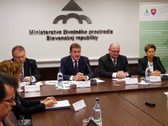 Peter Žiga predstavil nový zákon o odpadoch