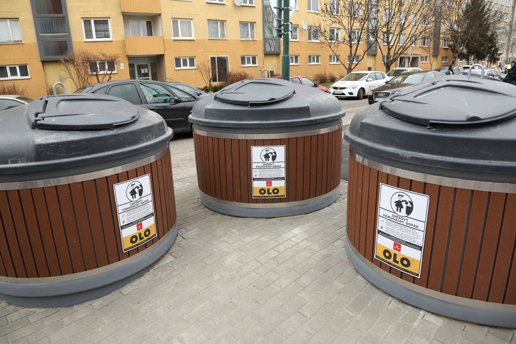 polopodzemné kontajnery